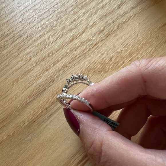 Moissanite Solitaire Ring – 1.50 CT, VVS1 D Color – 925 Silver – Women’s Size 6 - Picture 11 of 14